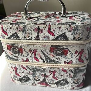 Stylish Women's Printed Vanity Case